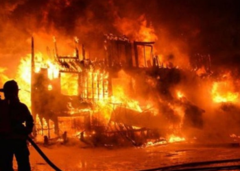 Si Jago Merah Lahap Habis Tiga Rumah, Dua Korban Alami Luka