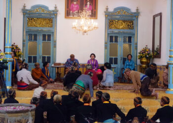 Khidmat! Tradisi Sungkeman Pangabekten di Kraton Surakarta