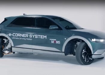 Unik! Sistem E-Corner Hyundai Ioniq 5 Bikin Mobil bisa Crab Driving