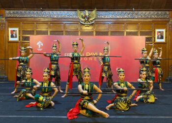 Sanggar Tari Puspatika Purwakarta Tampil Memukau dalam Festival Payung Indonesia ke X di Solo