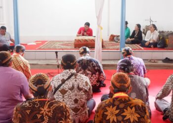 Suasana Rapat Persiapan Garebeg Mulud Kraton Surakarta tahun 2023 di Plataran Sasono Hadi.