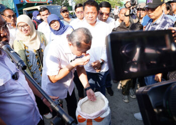 Tinjau Operasi Pasar di Pasar Induk Cipinang, Ini Prediksi Menteri Perdagangan Tentang Harga Beras