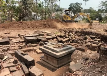 Candi Watugenuk Kembali Digali, Ditemukan Batu Kemuncak dan Lingga Patok