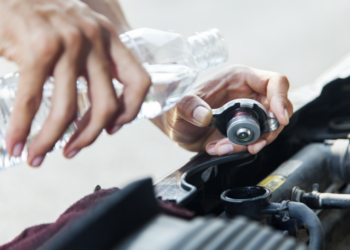 5 Langkah Mudah Mengganti Air Radiator Mobil