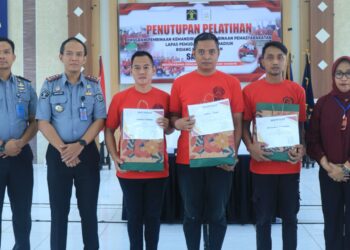 Lapas Pemuda Kelas IIA Madiun Serahkan Sertifikat Kepada Warga Binaan Pemasyarakatan