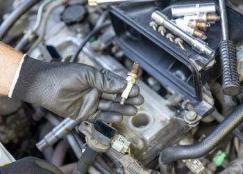5 Kesalahan yang Sering Dilakukan Saat Ganti Busi Mobil, Hindari Ya!