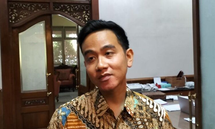 Gibran Tegas Bantah Isu Gabung Golkar