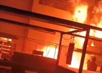 Pabrik Sepatu di Karanganyar Terbakar, Diduga Akibat Korsleting Listrik