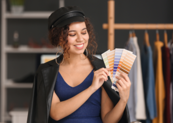 Ingin Tampil Stylish? Ikuti 6 Tips Memadukan Warna Benar dalam Fashion