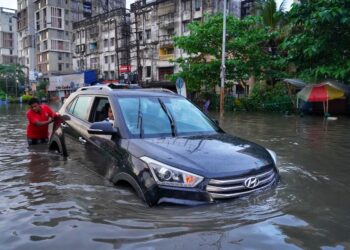 Banjir Bisa Bikin Mobil Rusak Parah! Ini Komponen yang Paling Rawan