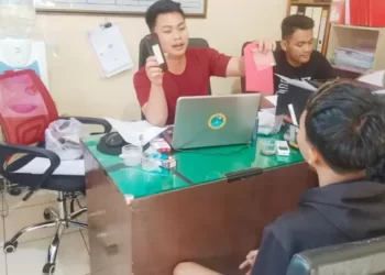 Pemuda 25 Tahun Ditangkap Polisi karena Beli Tembakau Sintetis Online