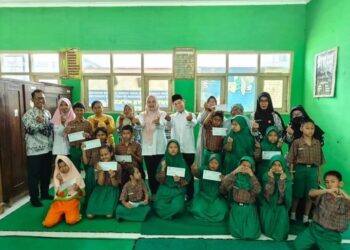 Inda Raya Dukung Baznas Beri Bantuan 25 ABK di SDN 02 Winongo