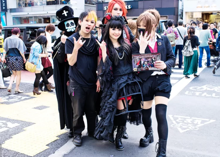 Harajuku: Kiblat Fesyen Jalanan yang Tak Pernah Mati Gaya