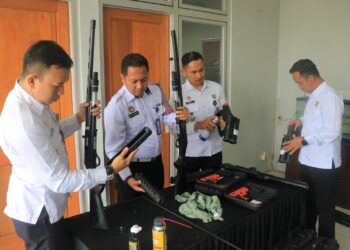 Lapas Pemuda Madiun Tingkatkan Kesiapan Petugas dengan Perawatan Senjata