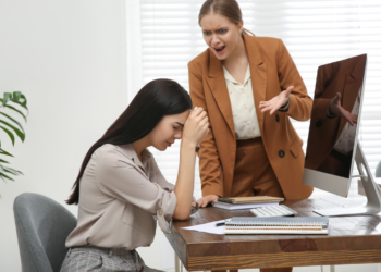 10 Cara Ampuh Menjaga Kesehatan Mental di Lingkungan Kerja yang Toxic