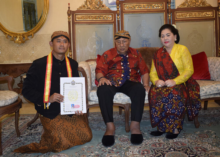 Kapolres Ponorogo AKBP Anton Prasetyo Terima Gelar Kebangsawanan Kraton Surakarta, Ini Sebabnya