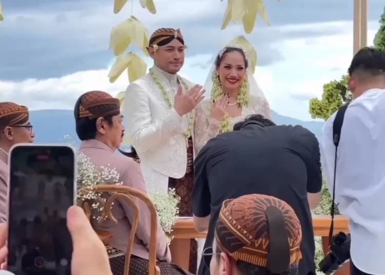 BCL dan Tiko Aryawardhana Resmi Menikah di Amankila Bali