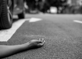 Kecelakaan Maut di Jalan Jawar Surabaya: Tiga Anggota Keluarga Tewas