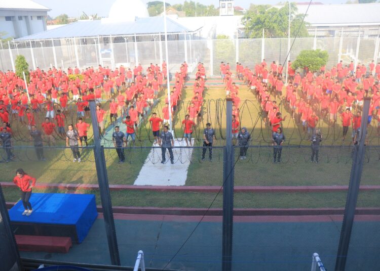 Senam Pagi Jadi Momentum Petugas dan WBP Lapas Pemuda Madiun Jalin Kebersamaan