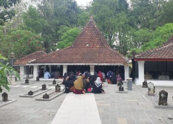 Mengenal Makam Batoro Katong, Pendiri dan Adipati Pertama Ponorogo