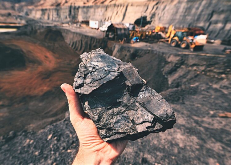 Dilema Indonesia: Industri Batu Bara dan Tantangan Energi Bersih Global