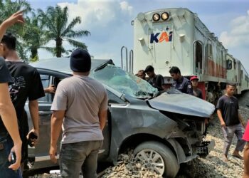 Kereta Api Hantam Mobil di Sumut, Nyawa Pelajar SMA Melayang