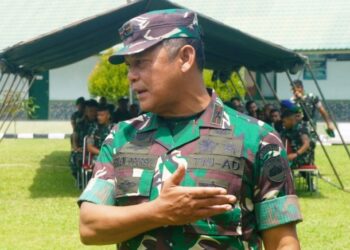 Komandan Korem 032/Wirabraja Brigjen TNI Rayen Obersyl