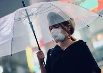 Hadapi Musim Hujan Tanpa Sakit: 10 Tips Jitu Menjaga Kesehatan