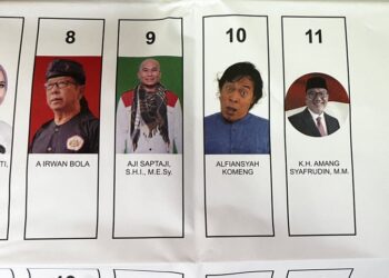 Foto Surat Suara Komeng Viral di X