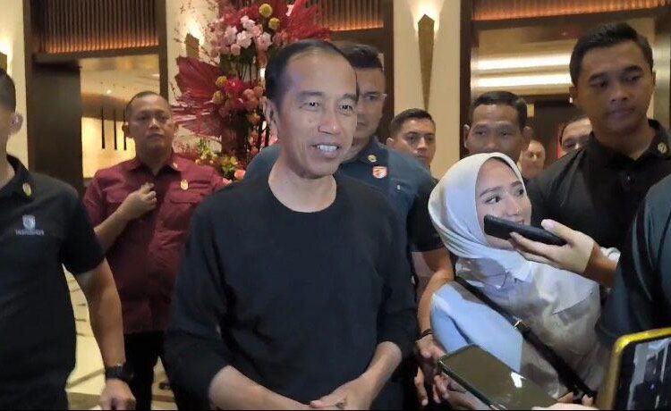 Bertemu Jokowi di Hotel Bintang 5, Gibran Ngaku Tak Urus Soal Politik