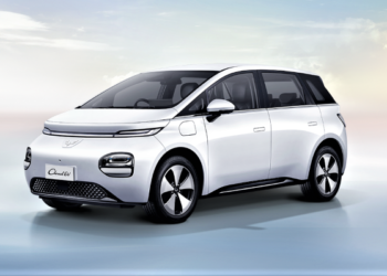 Wuling Perkenalkan Mobil Listrik Teranyarnya di IIMS 2024