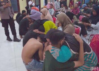 Tangis Haru Ratusan Pesilat Saat Dikembalikan ke Orang Tua Setelah Terlibat Kericuhan