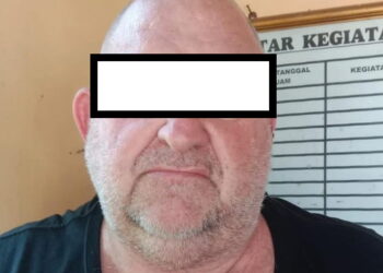 Wanita di Banyuwangi Kepalanya di Benturkan ke Tiang oleh Pria Asal Australia, Ini Sebabnya