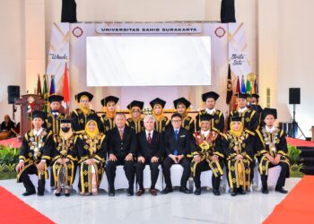 Universitas Usahid Surakarta Sukses Lantik 131 Wisudawan