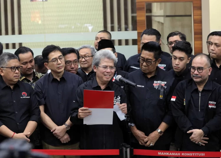 TPN Ganjar-Mahfud Resmi Ajukan Gugatan Hasil Pemilu ke MK