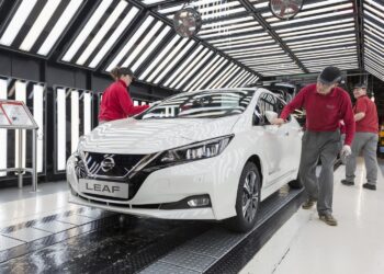Persiapkan Mobil Listrik Baru, Nissan Hentikan Produksi Leaf di Inggris