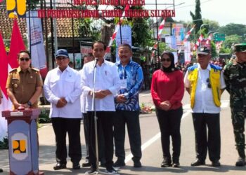 Presiden Jokowi Resmikan Inpres Jalan Daerah Provinsi Jatim di Madiun