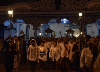 Gelaran Kirab Zakat FitrahDalem Kraton Surakarta Hadiningrat