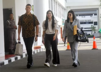 Penuhi Panggilan Penyidik, Sandra Dewi Lemparkan Senyum Ramah