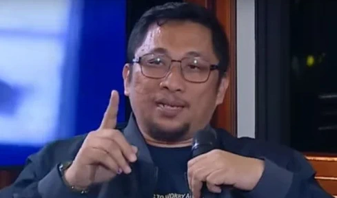 Gibran Akan Konsultasi ke Para Elite Politik Soal Kabinet Prabowo, Feri: Wakil Presiden Hanya Ban Serep