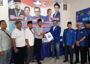Arief Rahman Setorkan Formulir Bacabup Magetan ke Demokrat, Arief : Saya Optimis