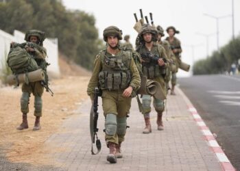 Konflik Gaza Memanas: Jet Tempur dan Tank Israel Serbu Jalur Gaza, Warga Mengungsi Massal