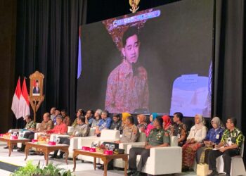 Gibran Sindir Kepala Daerah yang Absen di Rembug Pembangunan Jawa Tengah 2024