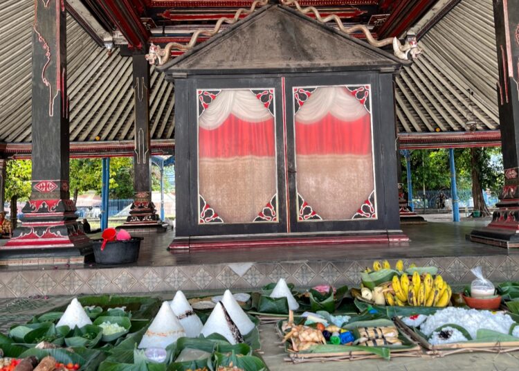 Jamasan Pusaka Kanjeng Nyai Setomi, Prosesi Jelang Garebeg Besar Karaton Surakarta