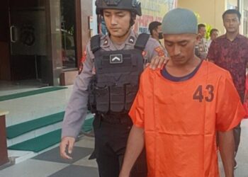 Pembunuhan di Probolinggo, Istri di ‘Tawar’ Celurit Menyambar