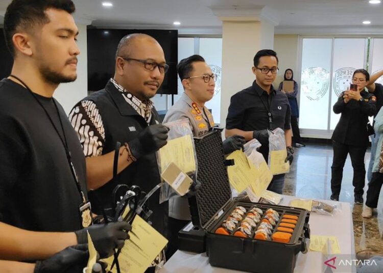 Gasak 10 Jam Rolex, Pelaku Perampokan Toko Jam Tangan Mewah di Dor Petugas