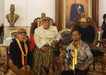 Ketua Umum Kera Sakti Hadiri Kirab Pusaka 1 Suro di Karaton Surakarta