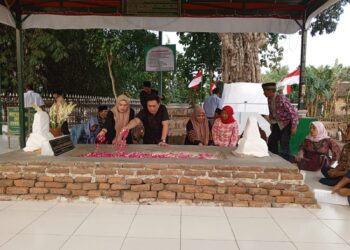 Inda Raya Ziarah ke Makam Reksogati, Ada Apa?