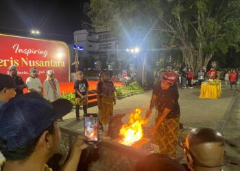 Tujuh Mpu Keris Solo Persembahkan Tosan Aji Lewat Inspiring Keris Nusantara 2024