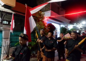 Lapeso Hidupkan Kembali Budaya dan Nasionalisme di Tirakatan Perumahan Sogaten